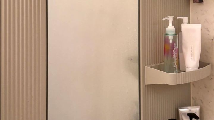 【100均】セリアで売ってる「鏡の曇り止め」、実際どう？ お風呂＆洗面所で使ってみた！