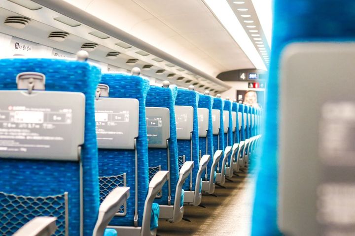 勘違いで責められても感情的にならず、プロである車掌に判断を委ねましょう 出典元: The Villa Studio / Shutterstock.com