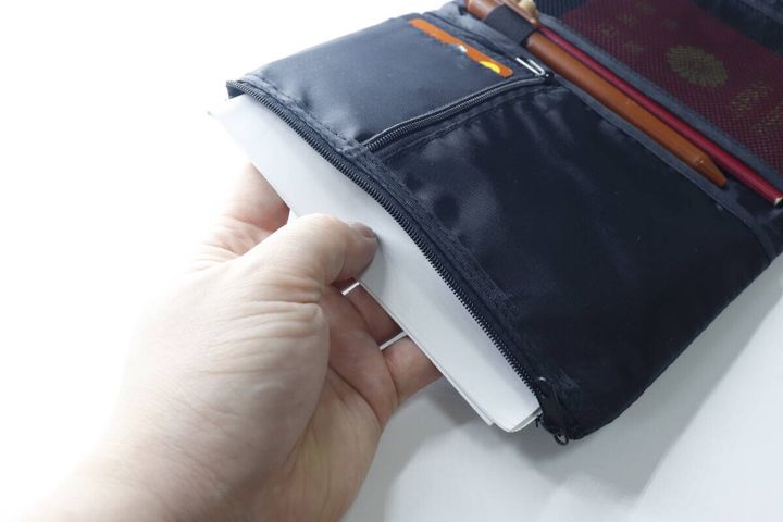パスポートケース ワイドポケット