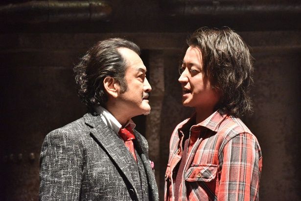 カイジと火花を散らす、吉田鋼太郎演じる派遣会社の社長。※前作『カイジ ファイナルゲーム』より