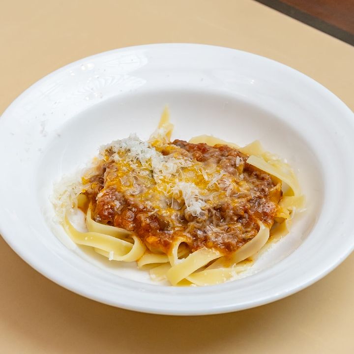 イタリア産チーズで仕上げる生パスタ 茄子のボロネーゼソース ギリシャ風