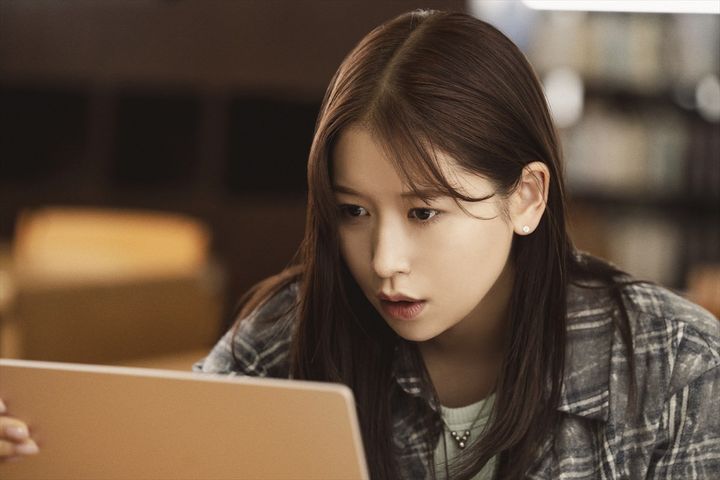 映画『口に関するアンケート』MOMONA（ME：I）の新場面カット （C）2026映画「口に関するアンケート」製作委員会 width=