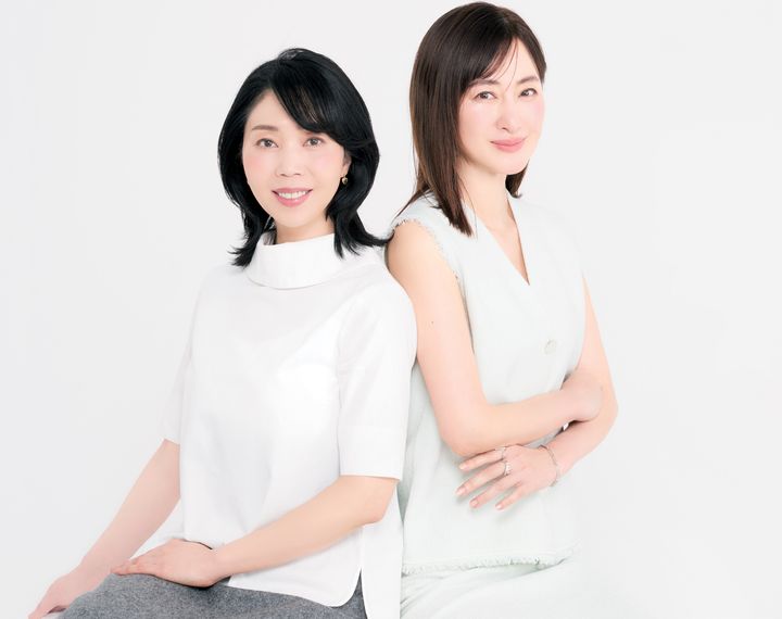 左：水井真理子 トータルビューティアドバイザー、右：前田ゆか モデル