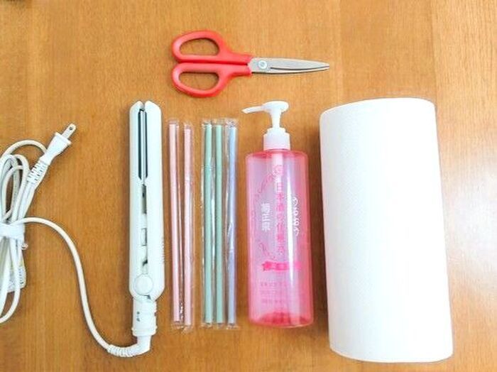 余った『ストロー』の使い道アイデア3選。まさかの旅行先でも活躍！？