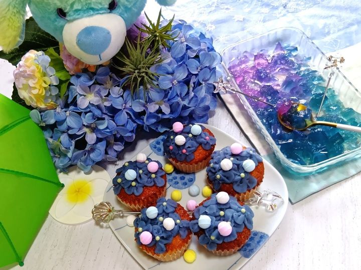 初夏を丸ごと楽しむ！私だけの爽やか紫陽花カップケーキ