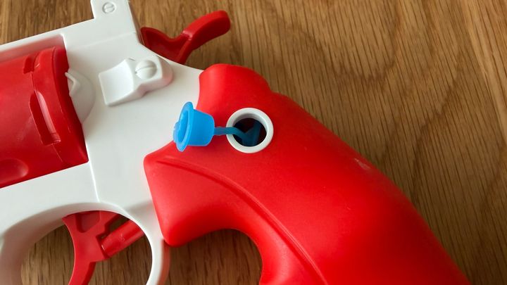 子どもが大喜び！100均の水鉄砲を8商品買って比べてみた【ダイソー・セリア・キャン★ドゥ】
