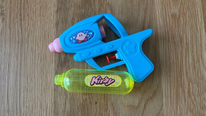 子どもが大喜び！100均の水鉄砲を8商品買って比べてみた【ダイソー・セリア・キャン★ドゥ】