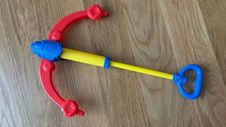 子どもが大喜び！100均の水鉄砲を8商品買って比べてみた【ダイソー・セリア・キャン★ドゥ】