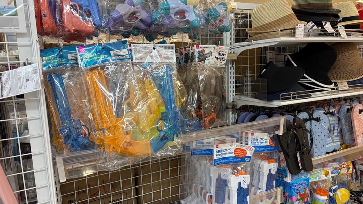 子どもが大喜び！100均の水鉄砲を8商品買って比べてみた【ダイソー・セリア・キャン★ドゥ】