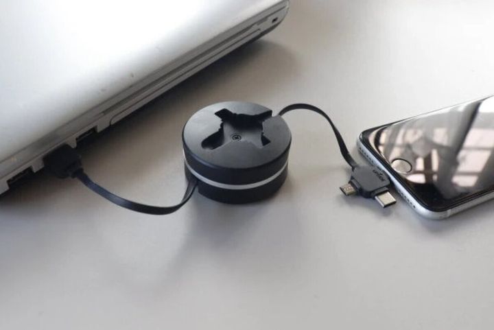 ダイソー 3in1リール式ケーブル 使用例