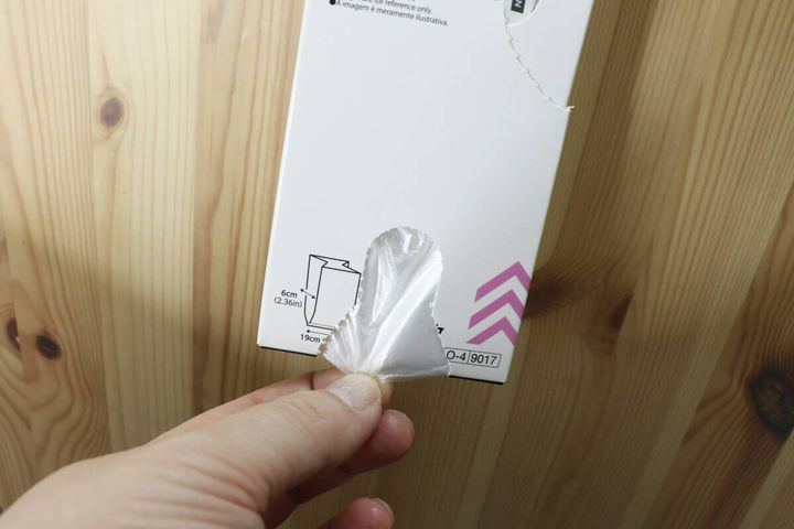 4つの取り出し口が付いたキッチンパック（70枚） フック使用時