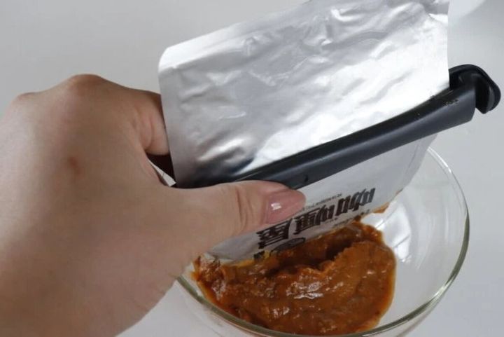 ダイソー レトルトしぼりandカッター 使用例 レトルトしぼり