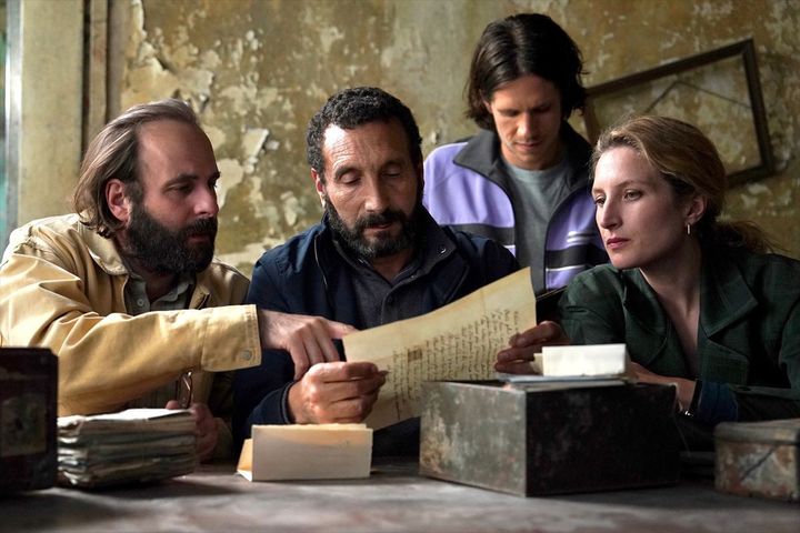 映画『モネと時間旅行』場面写真 （C）STUDIOCANAL - COLOURS OF TIME - CE QUI ME MEUT - Emmanuelle Jacobson-Roques width=