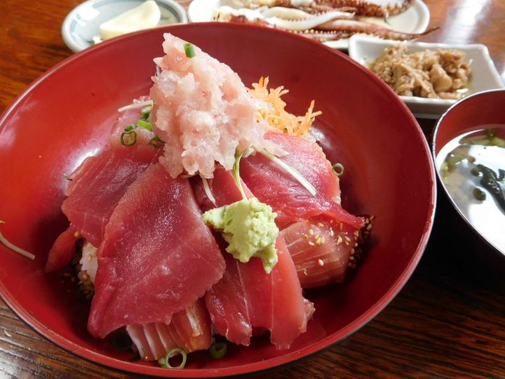 まぐろ丼から温泉まで「全部セット」の使い倒し方