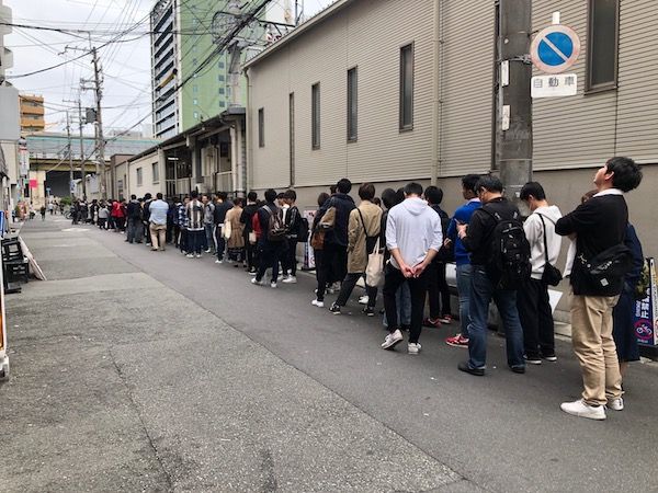 【京都府京都市】「人類みな麺類 背脂にんにく醤油まぜそば 京都店」オープン！好きな味を自分で作る