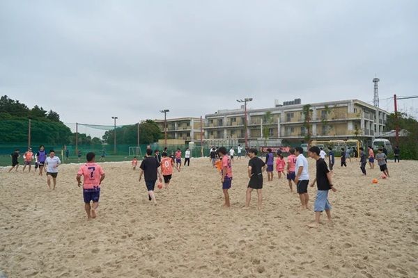 【神奈川県横浜市】「レーヴェ横浜」がホームゲームで勝利！ビーチサッカークリニックなどイベントも実施