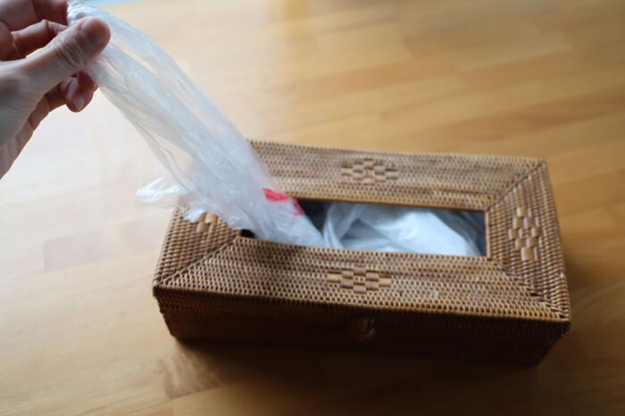 レジ袋、たまってない？ストレスなく収納できる目ウロコな方法。取り出しやすくて超便利♡