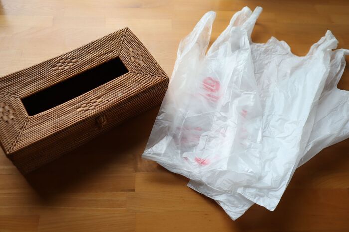 レジ袋、たまってない？ストレスなく収納できる目ウロコな方法。取り出しやすくて超便利♡