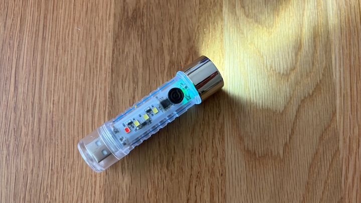 100均の懐中電灯を5商品買ってみた！【ダイソー・キャン★ドゥ・セリア】明るさや使いやすさをレビュー