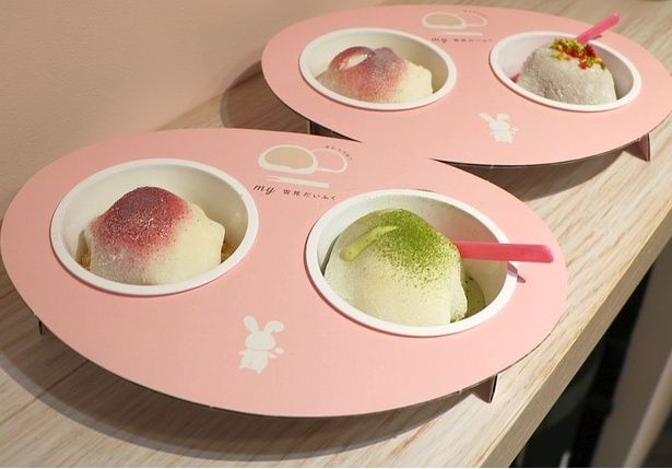 【写真】「雪見だいふく」を“648通り”にカスタマイズしてオーダー！「ジューシー苺」、「あじわいバナナミルク」など、アイスはここでしか食べられないフレーバーがそろう