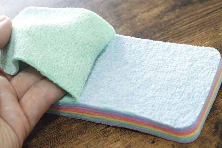 はがせる吸水スポンジ はがした断面