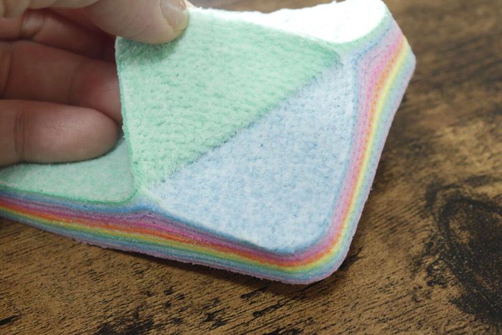 はがせる吸水スポンジ はがす