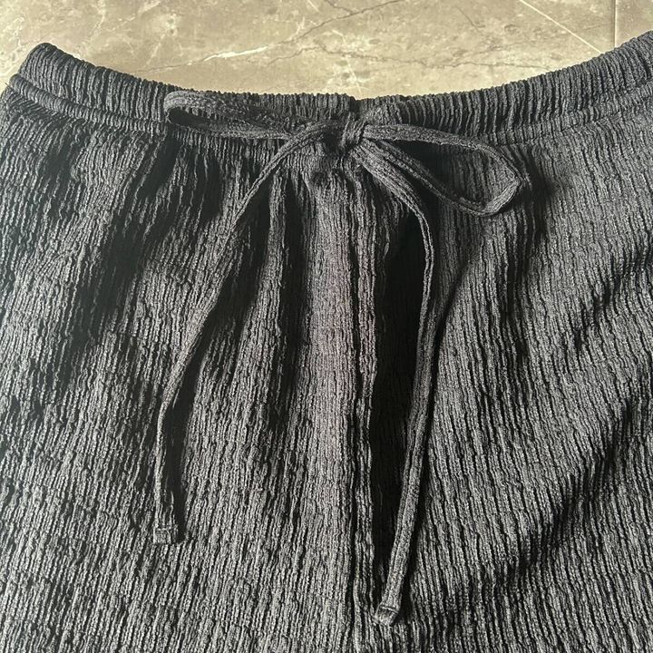 GU シャーリングアンクルパンツ 裏地ディテール