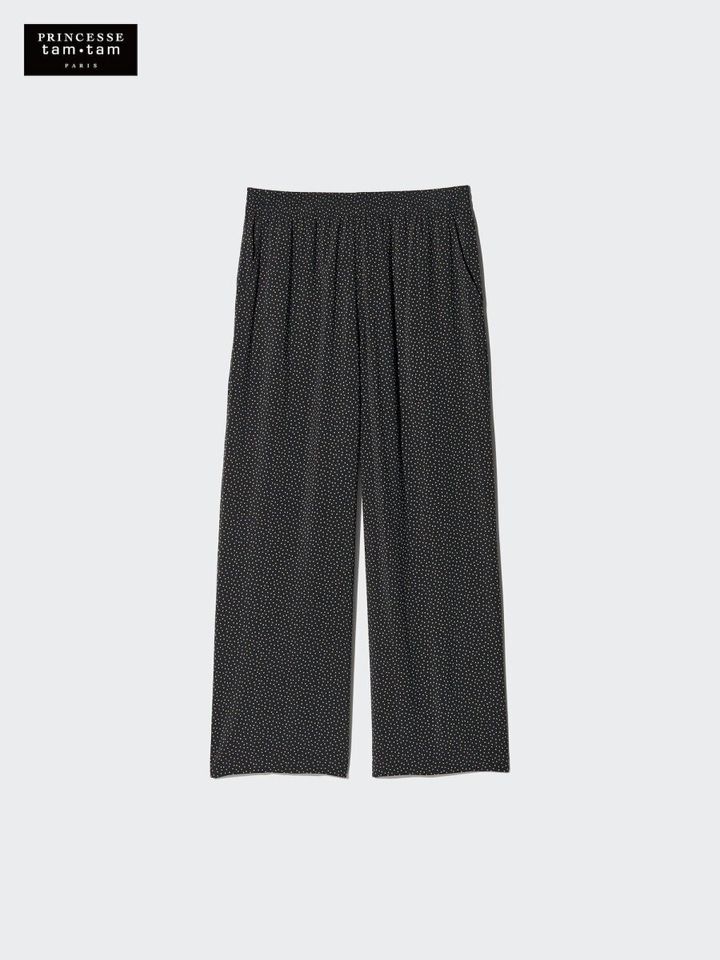 ユニクロのレーヨンプリントロングパンツ
