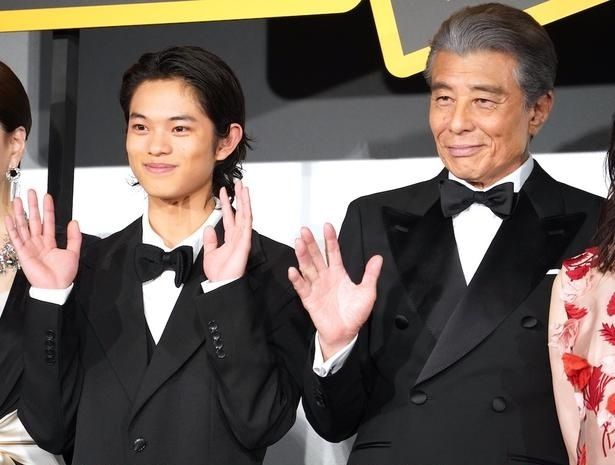 『免許返納!?』プレミアイベントの舞台挨拶に登壇した舘ひろしと黒川想矢 取材・撮影/タナカシノブ