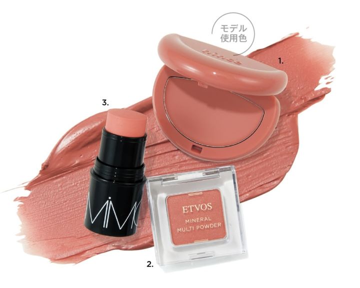 1.ハーフムーンチーク 06（hince） 2.ミネラルマルチパウダー ルミナスピンク（エトヴォス） 3.MiMC ミネラルスティックチーク 04（MIMC）