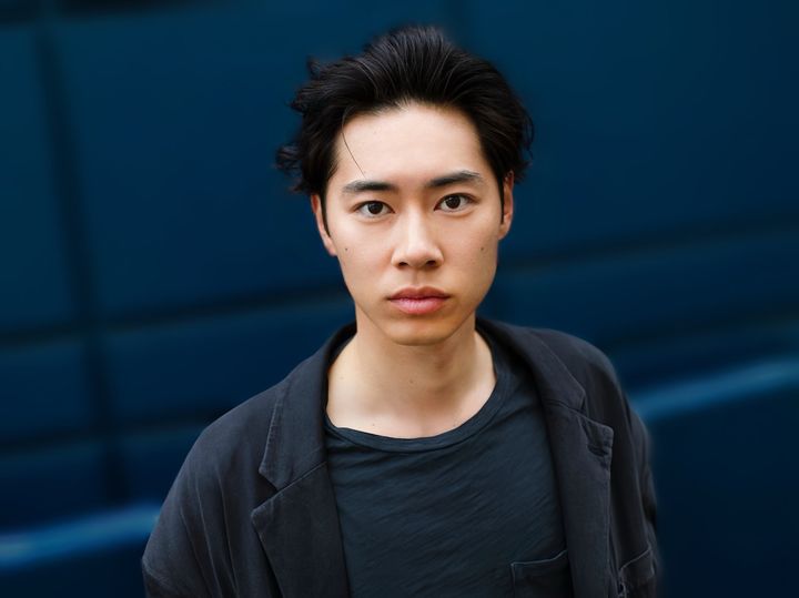 ドラマ『ブラックトリック～裁きを操る弁護人～』に出演する戸塚純貴 （C）フジテレビ width=
