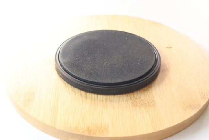 ダイソー 竹製回転台トレイ（直径20cm×2cm） 回転台