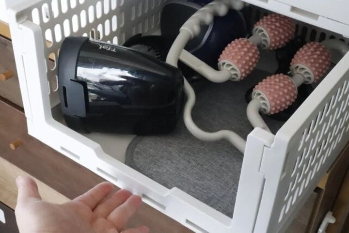 ダイソー クローゼット収納ケース（33.7cmｘ40.5cmｘ18.5cm） 使用例 引き出せる