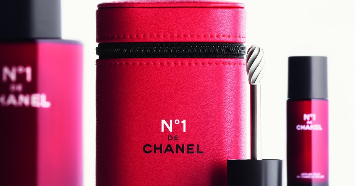 旅先でも、美しさの軸はぶらさない。シャネル「N°1 ドゥ シャネル 