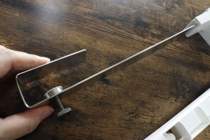 吊り戸棚用キッチンペーパーホルダー 形状