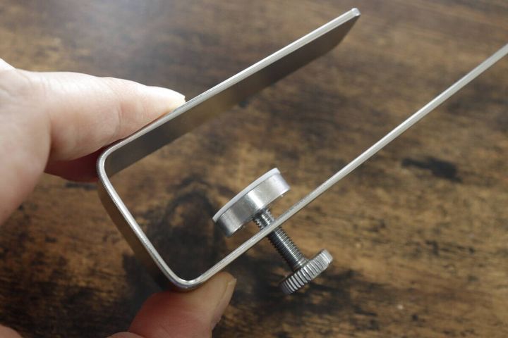 吊り戸棚用キッチンペーパーホルダー ネジ
