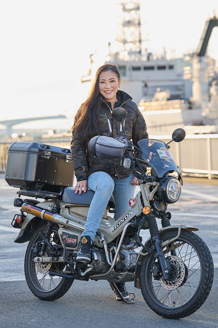 福山理子さんHonda CT125 ハンターカブ