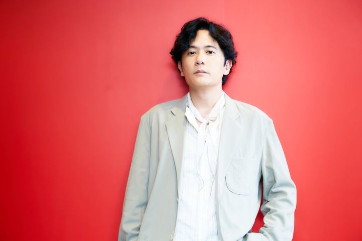 稲垣吾郎、草なぎ剛＆香取慎吾との久しぶりの映画共演は「新鮮で面白かった」 本人役を楽しみながら演じる width=