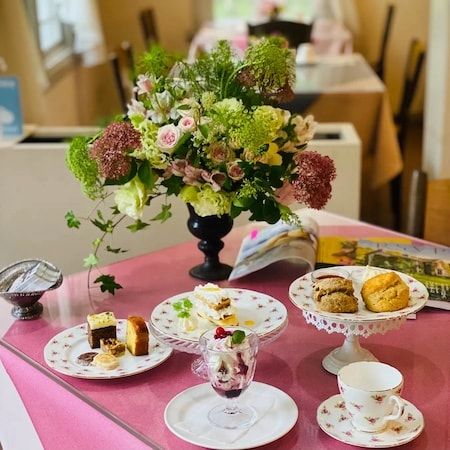 【長野県軽井沢町】東京・京橋のティー サロン「スリーティアーズ」が軽井沢で2日間限定イベントを開催