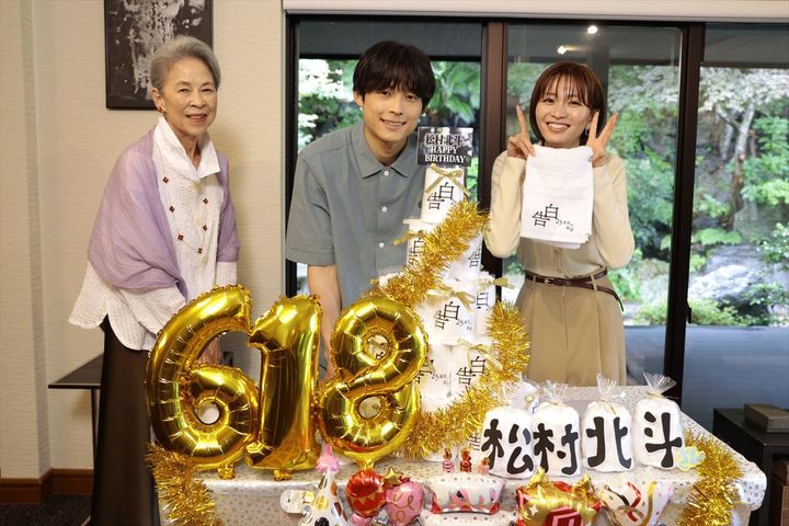 ドラマ『告白－25年目の秘密－』撮影現場にて （C）日本テレビ width=