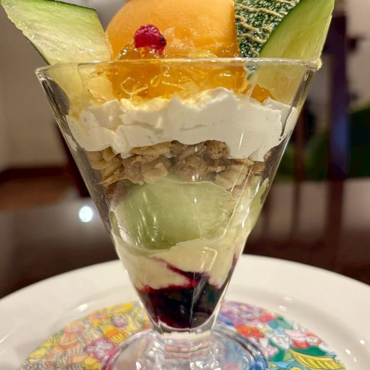 ロイヤルホスト メロンのパフェ