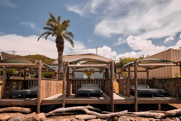 【千葉県鋸南町】「Motona Beach Club」にBBQプラン登場！千葉県産蛤やケイジャンチキンを味わおう