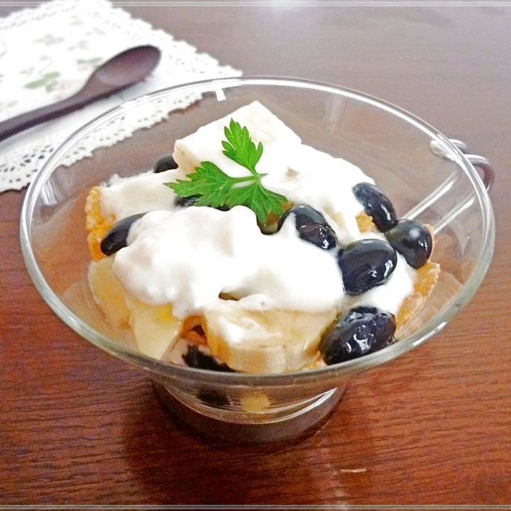 紫陽花の色のイメージでお豆とバナナのヨーグルトトライフル 