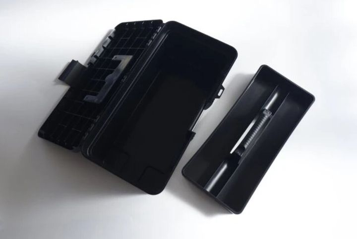 ダイソーの工具箱（16cm×32cm×12.5cm）は二段構造