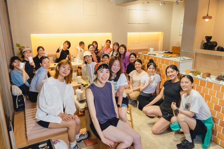 【FUDGE ランニング部】駒沢大学のカフェ〈TONE〉で開催した初のナイトランをレポート。おしゃれさんのランニングコーデSNAPも！