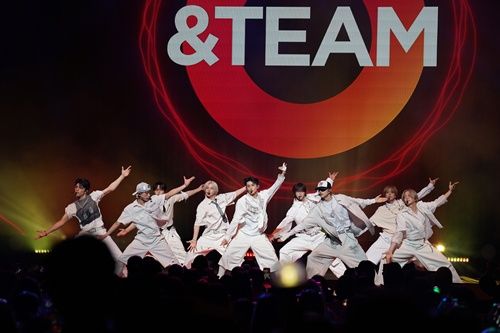 &TEAM