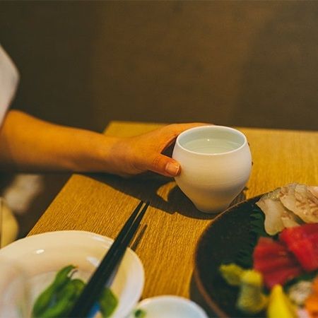 お湯割り専用酒器「酎呑み」が誕生！有田焼の技術で焼酎をもっとおいしく身近に楽しむ
