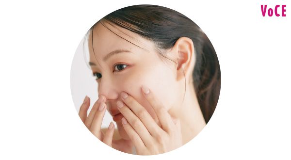 鼻横は鼻先を横に倒してフラットにして塗って