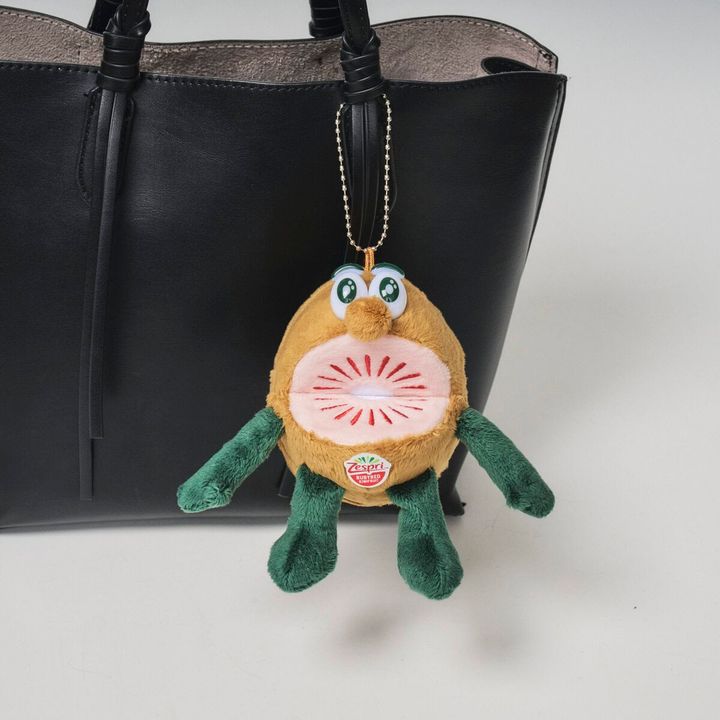 【神付録】売り切れ前に欲しい！可愛すぎるゼスプリ「キウイブラザーズ」のぬいぐるみエコバッグが話題