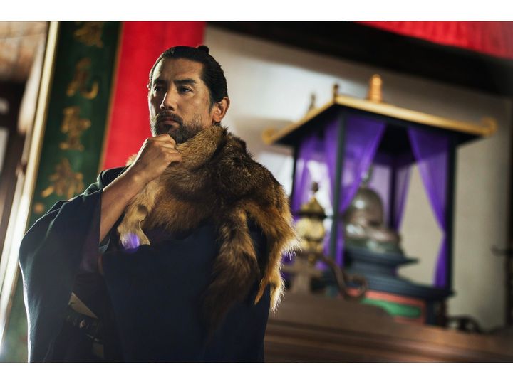 猜疑心に苛まれる荒木村重（本木雅弘）